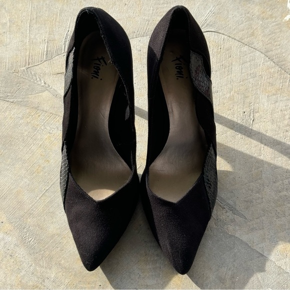 Fioni black suede and snake twist high  Heels - Picture 3 of 7